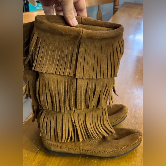 Min neto la Layer Fringed Leather Stitched Moccasin Pool no Boots Size 8 - Picture 10 of 13